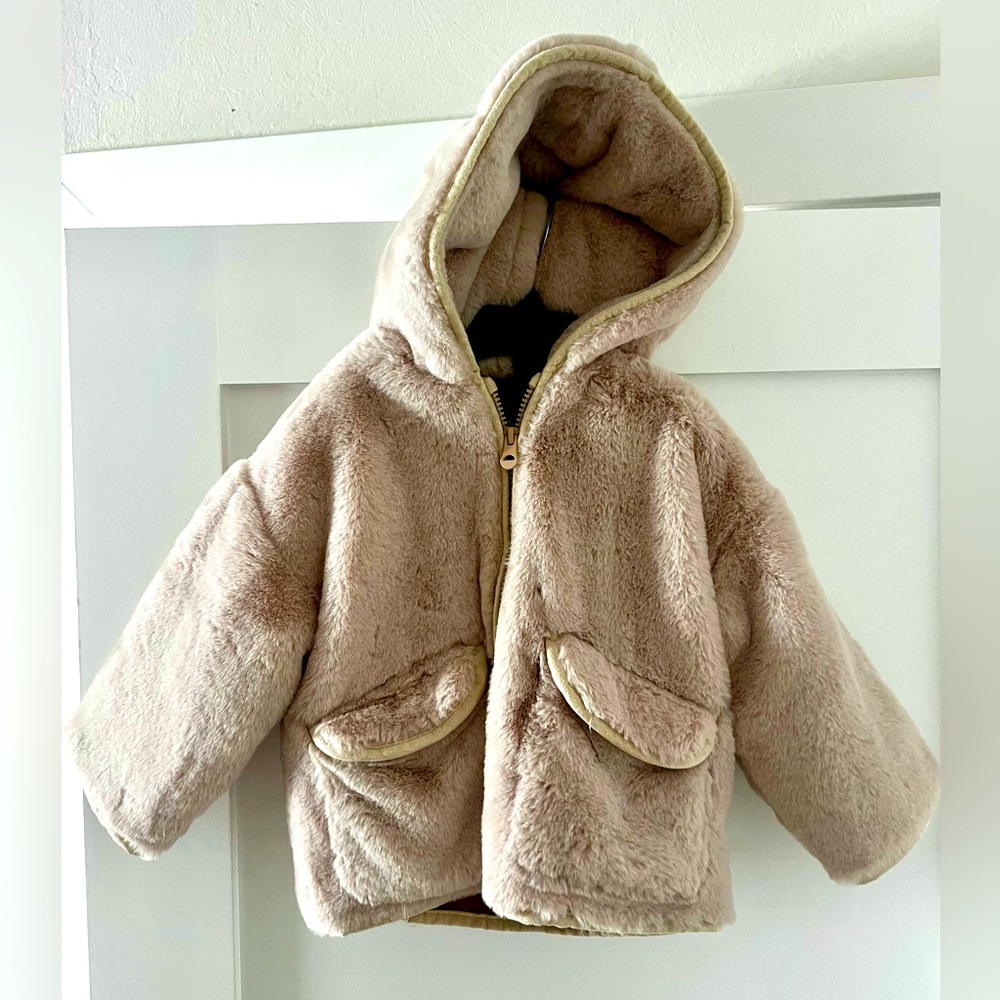 Zara Girls size 18-24 months faux fur coat SOFT